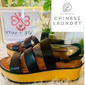 CHINESE LAUNDRY Ozzie Platform Strap Sandals